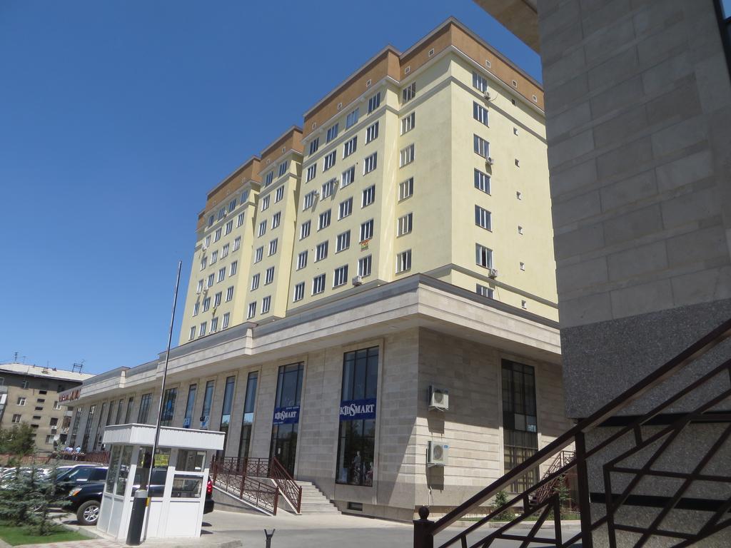 Maximus Apartament Bishkek Exterior photo