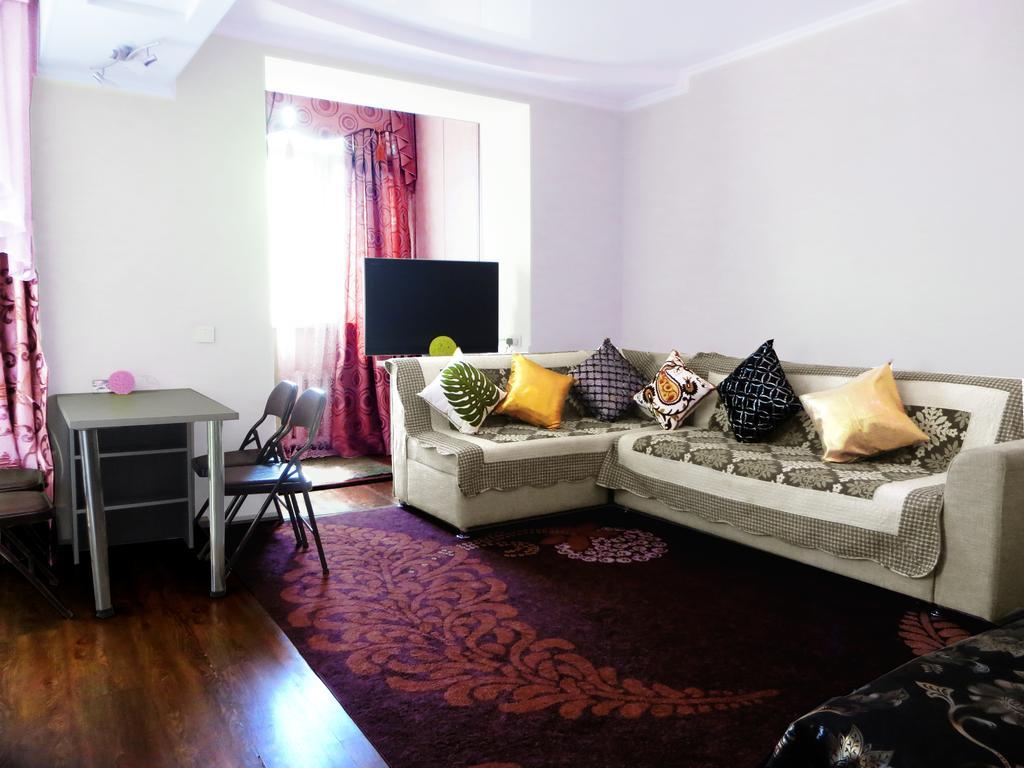 Maximus Apartament Bishkek Exterior photo